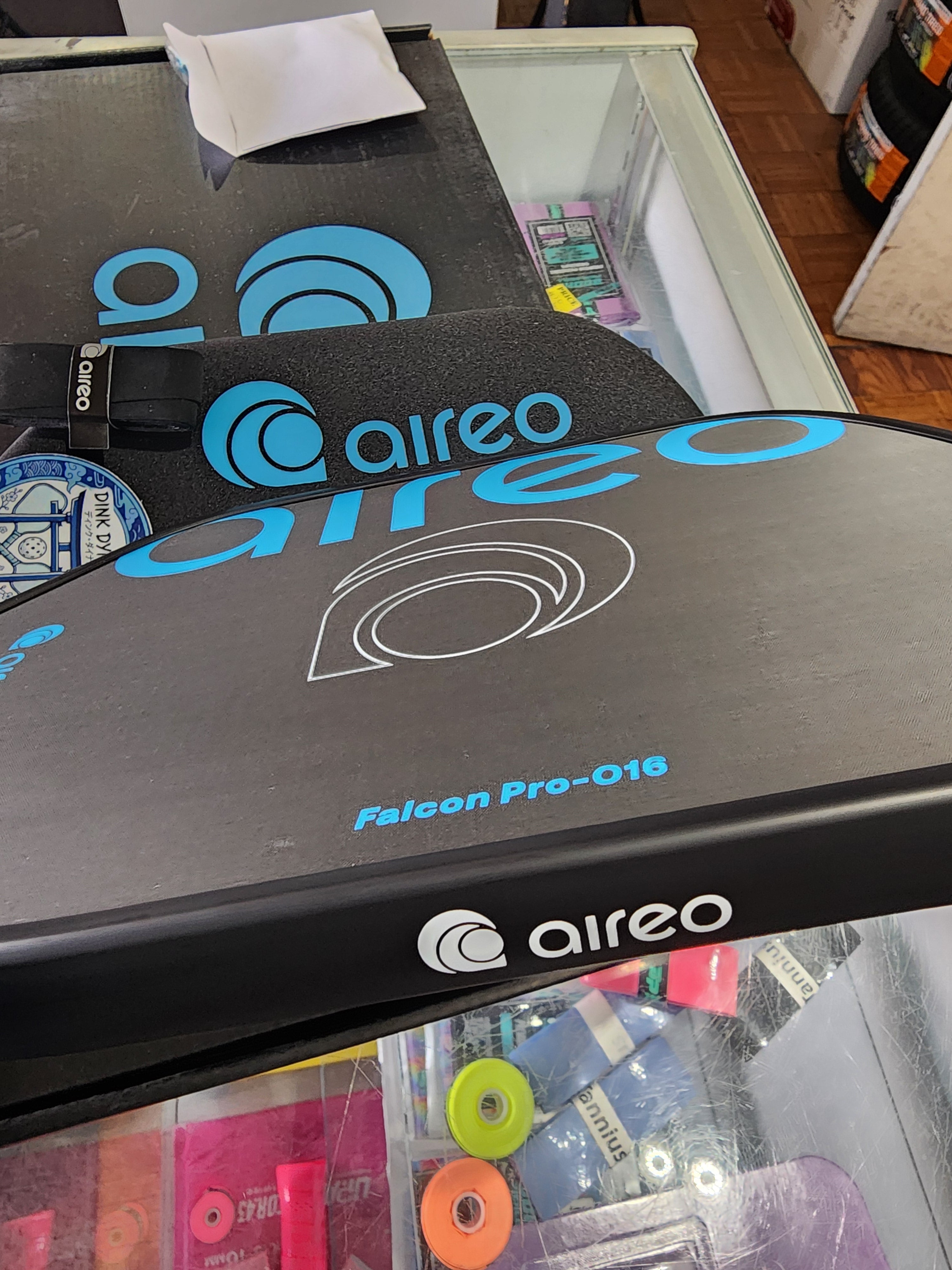 Aireo Falcon Pro-R16 - Hybrid shaped pickleball paddle Dink Dynasty